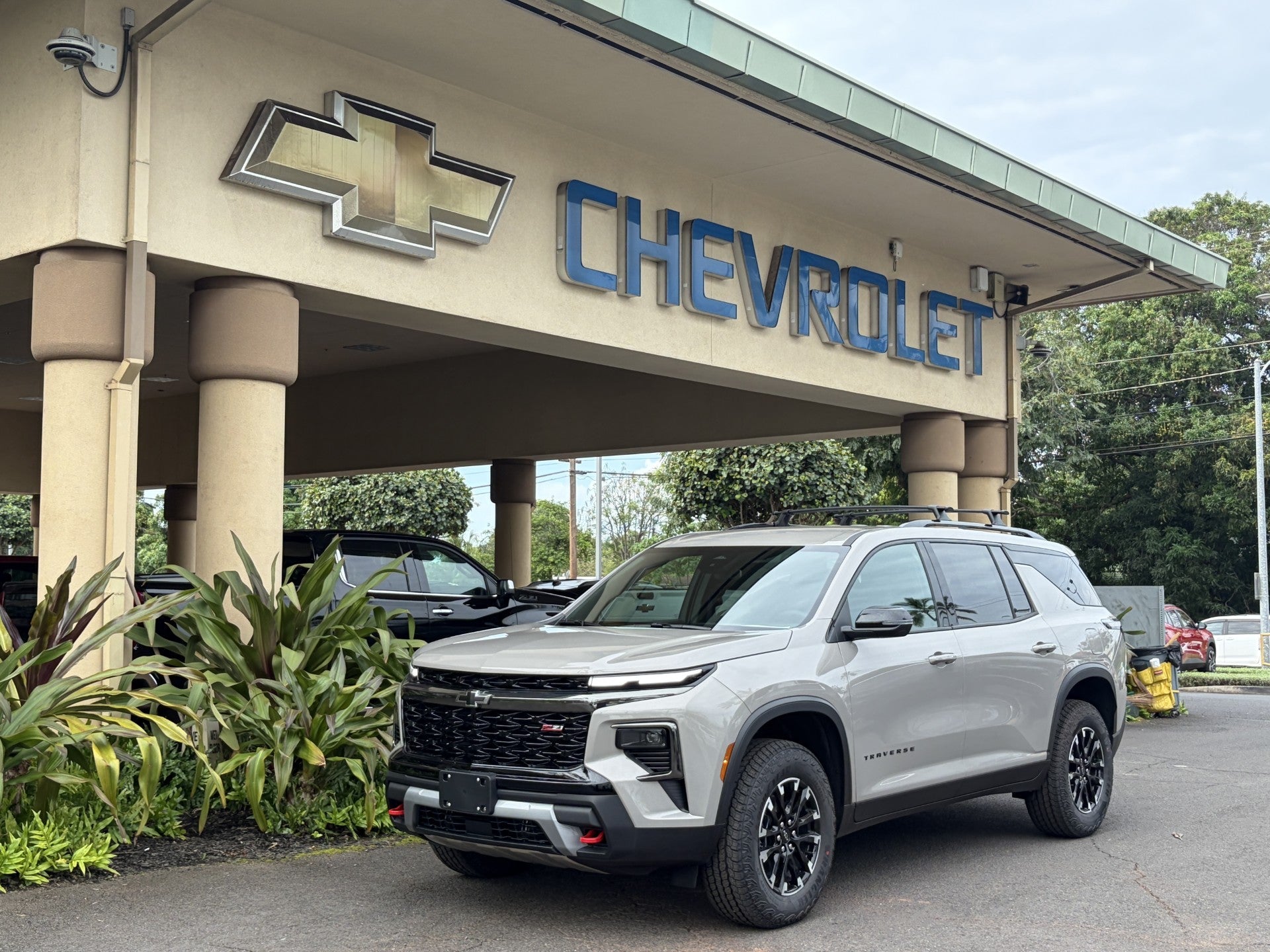 2026 Chevrolet Traverse Z71 in Sandstone Gray — front three-quarter view