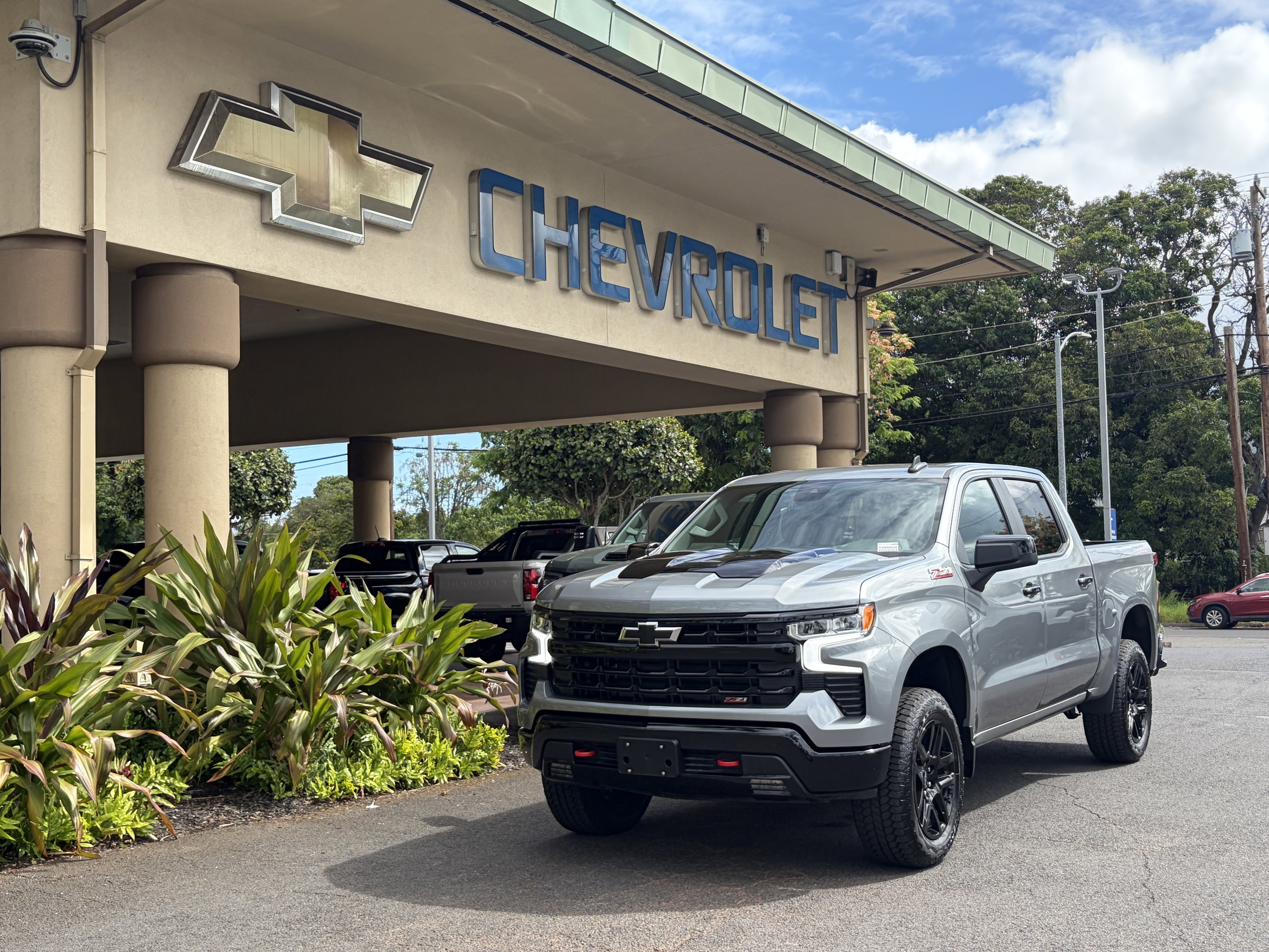 2026 Chevrolet Silverado 1500 LT Trail Boss in Sterling Gray Metallic — front three-quarter view