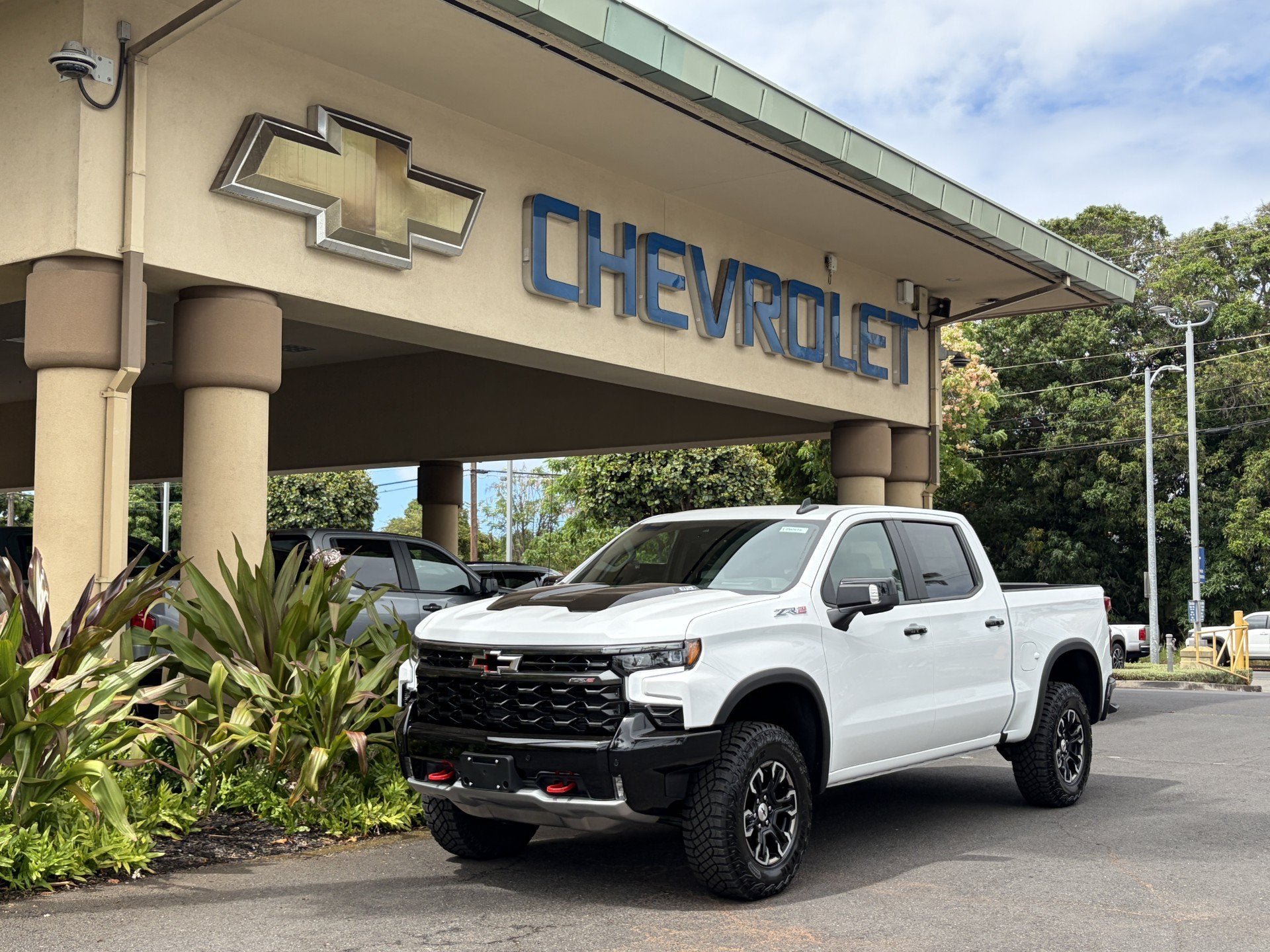 2026 Chevrolet Silverado 1500 ZR2 in Summit White — front three-quarter view